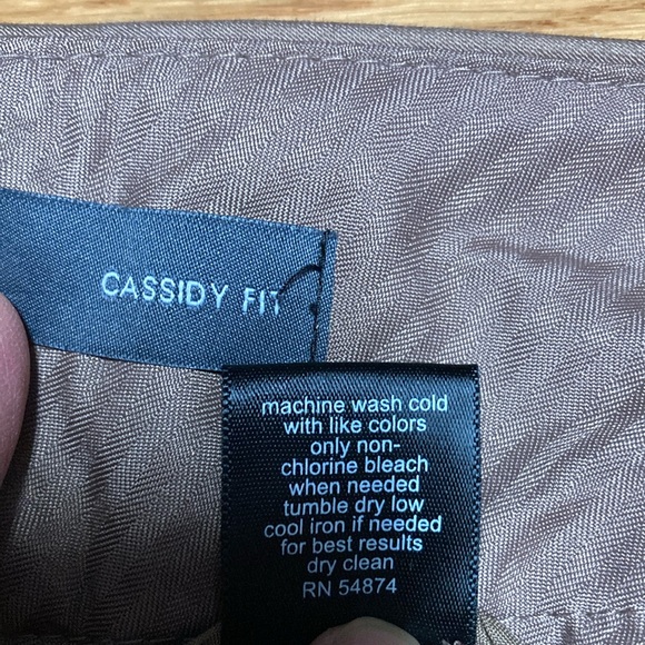 The Limited Tan Khaki cropped Pants - Picture 6 of 6